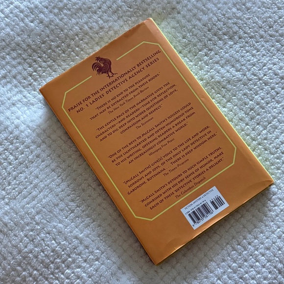 💙 3/$21 HARDCOVER: The Joy and Light Bus Company (No 1 Ladies Detective Agency) - Picture 2 of 4